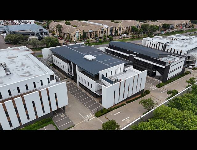 464M² OFFICE TO LET IN BRYANSTON